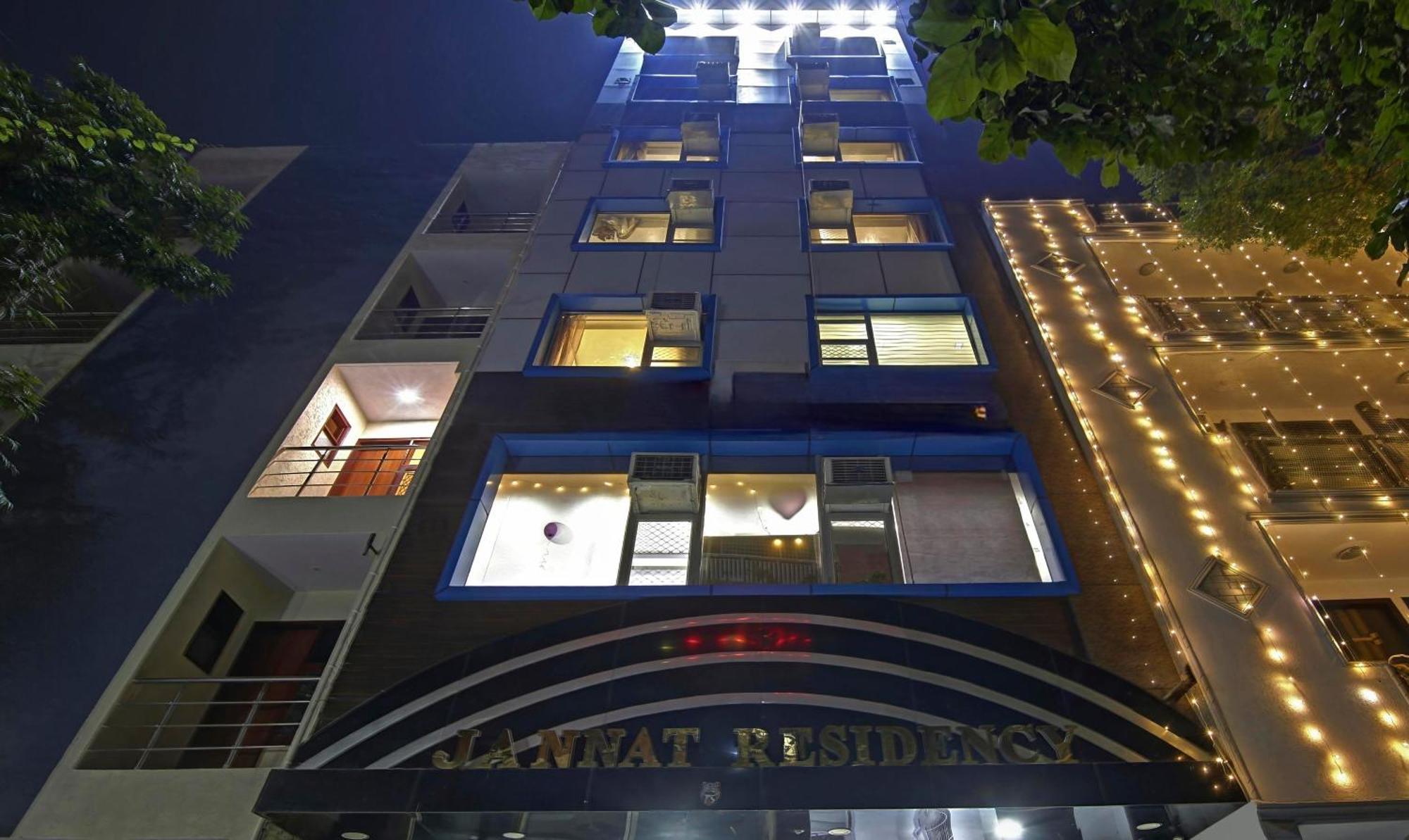 Jannat Residency, Sector 7 Near Yashobhoomi Hotel